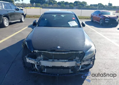 2015 Mercedes-Benz C 300 Sport 4Matic z USA, uszkodzony, nr VIN 55SWF4KB9FU058468